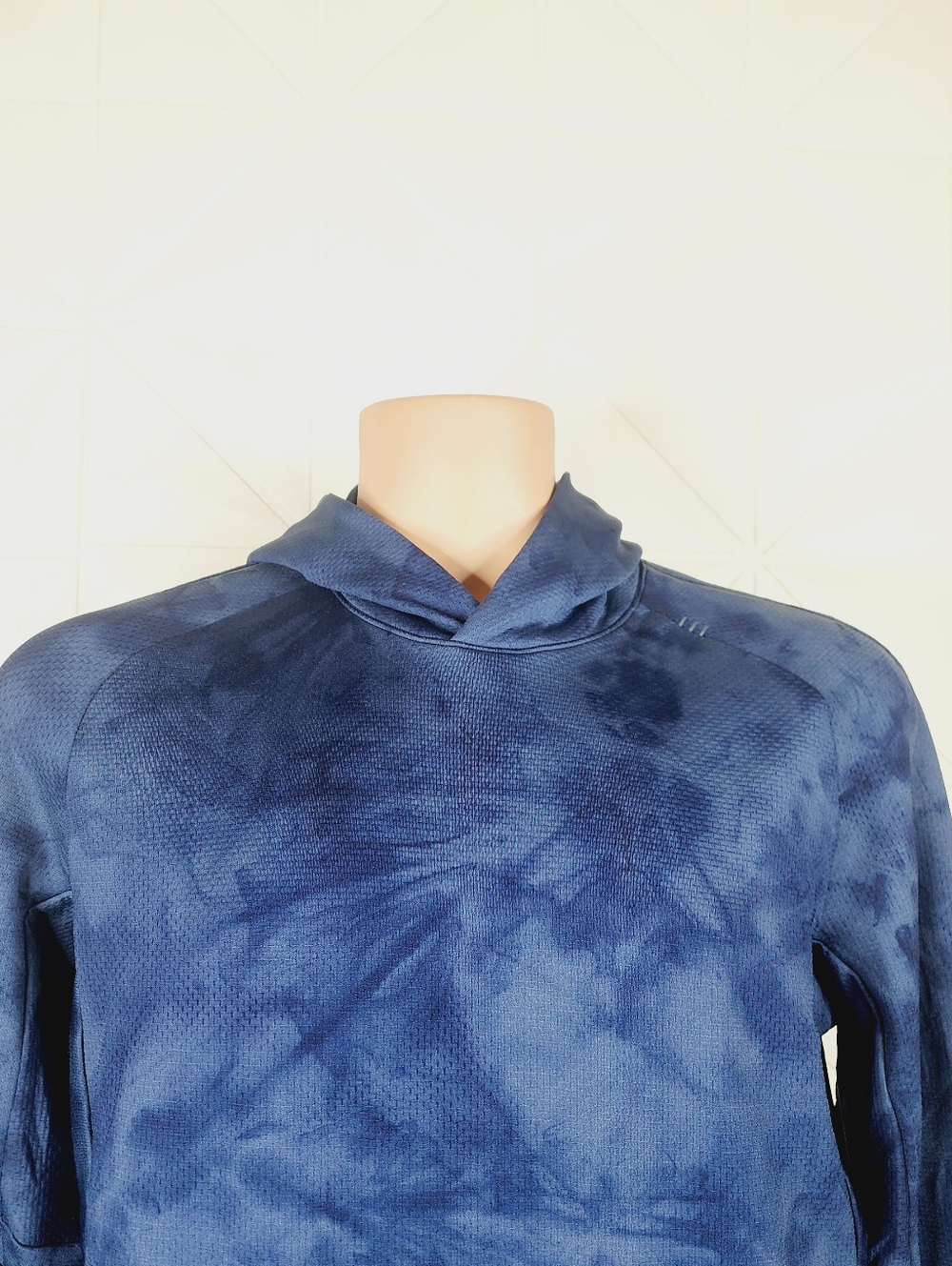 Lululemon Textured Tech Hoodie Blue Tie Dye Performance Pullover Diamond Large - Picture 2 of 8